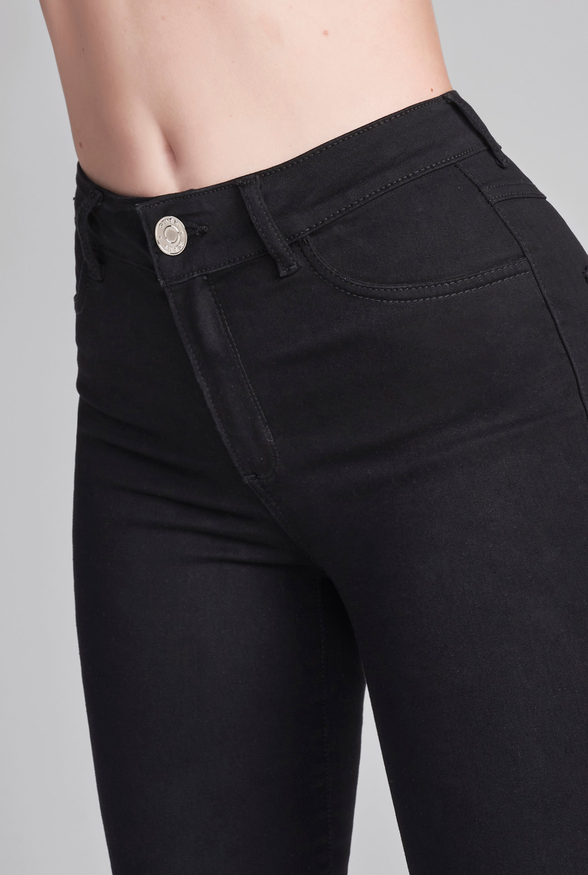 JEANS SÚPER SKINNY CINTURA MEDIA 7032NGRO