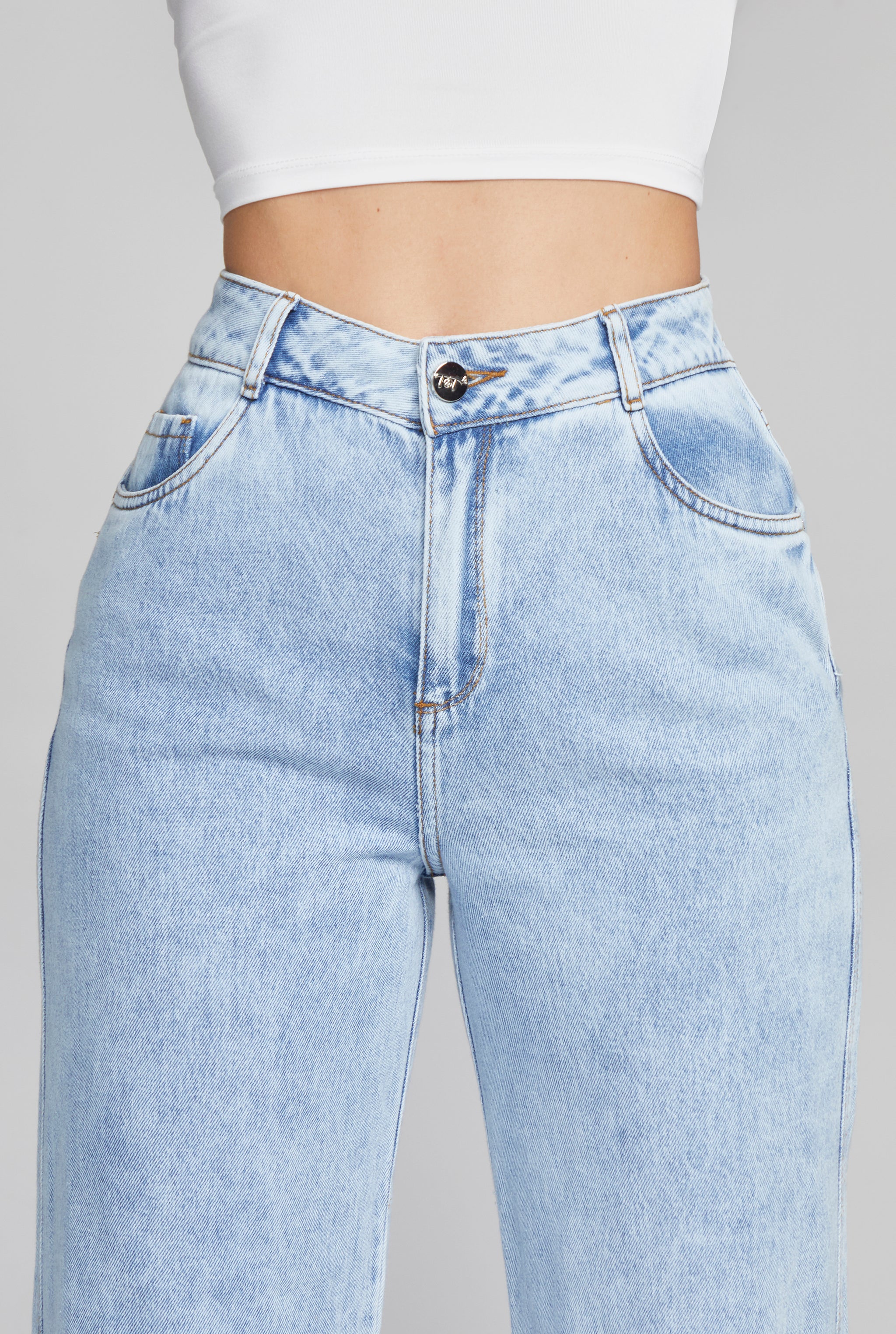 JEANS PIERNA ANCHA CINTURA ALTA 0031STCL