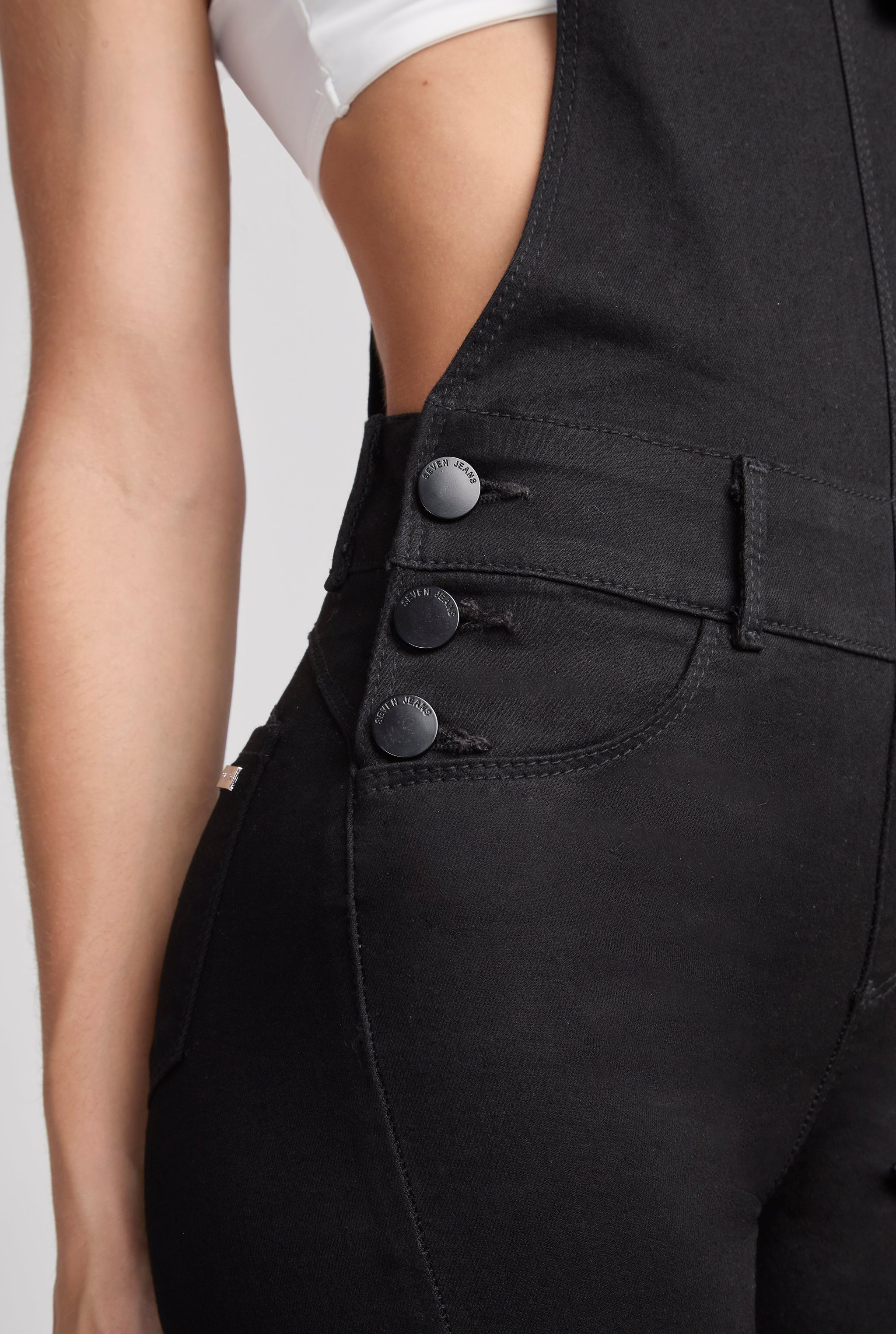 OVEROL DE MEZCLILLA CORTE RECTO TECNOLOGÍA PUSH UP 9818NGRO