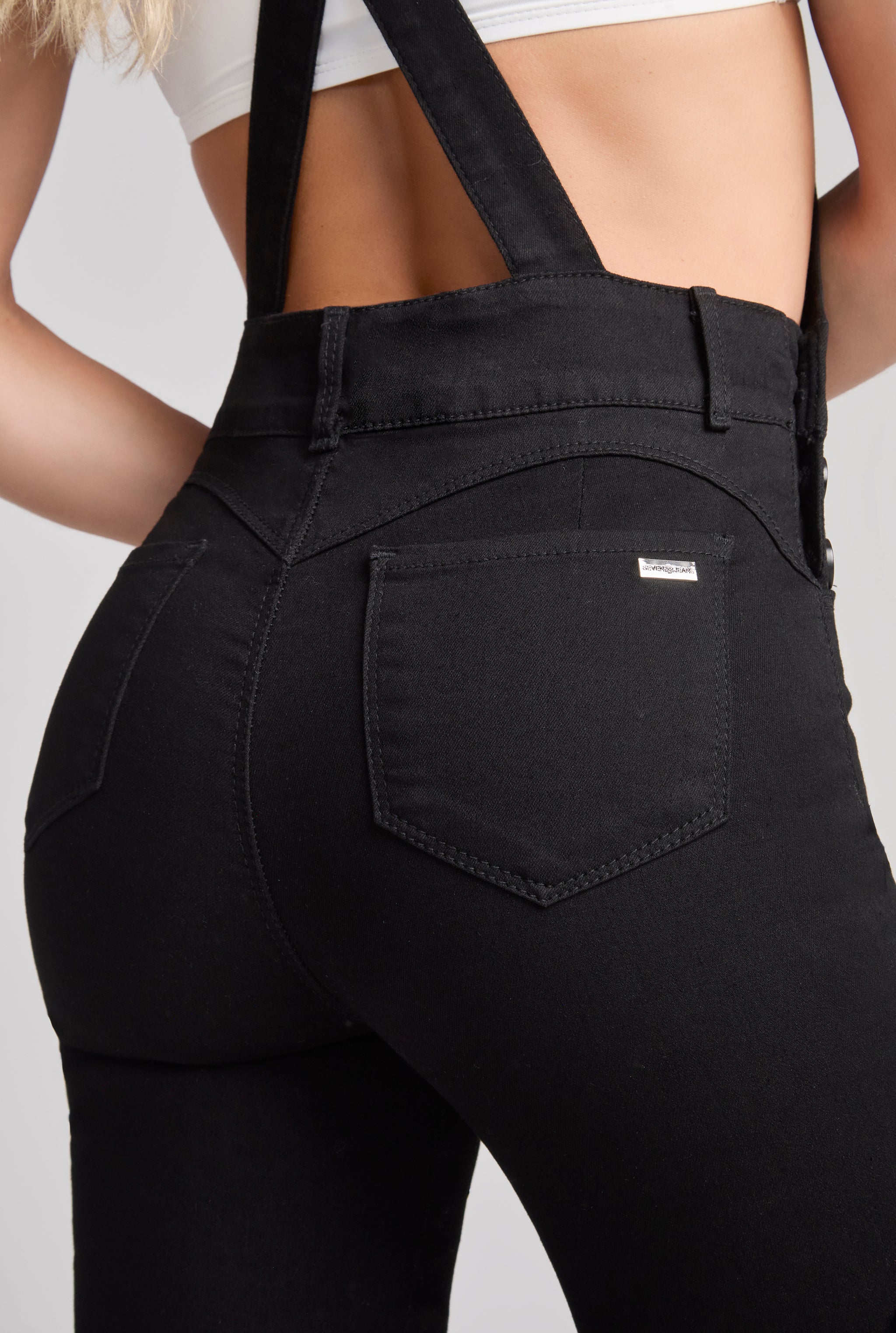 OVEROL DE MEZCLILLA CORTE RECTO TECNOLOGÍA PUSH UP 9818NGRO