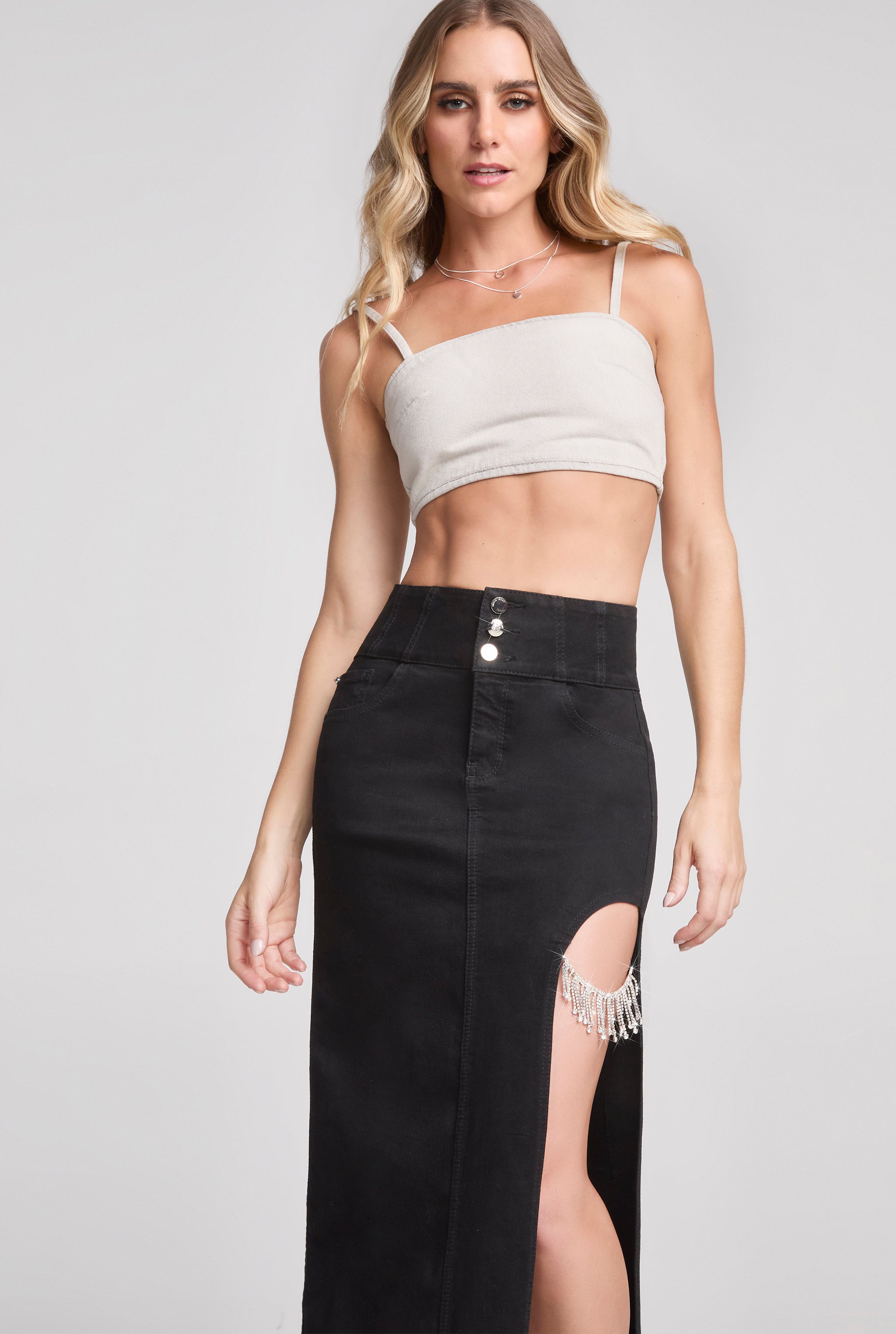 FALDA MAXI DE MEZCLILLA NEGRA DE CINTURA ALTA TECNOLOGÍA PUSH UP 9812NGRO