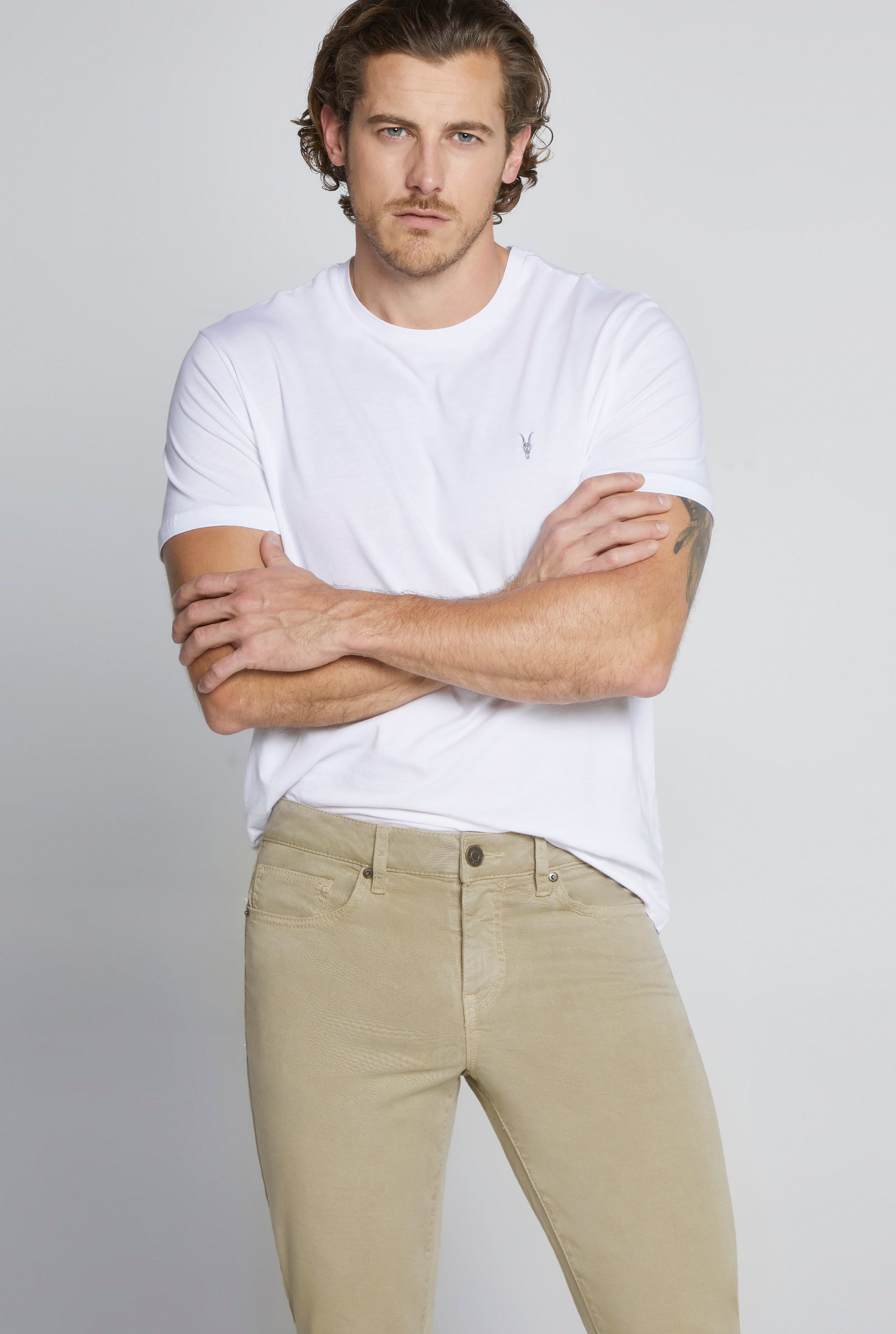 JEANS PARA HOMBRE CORTE SLIM COLOR KHAKI 7097KAKI