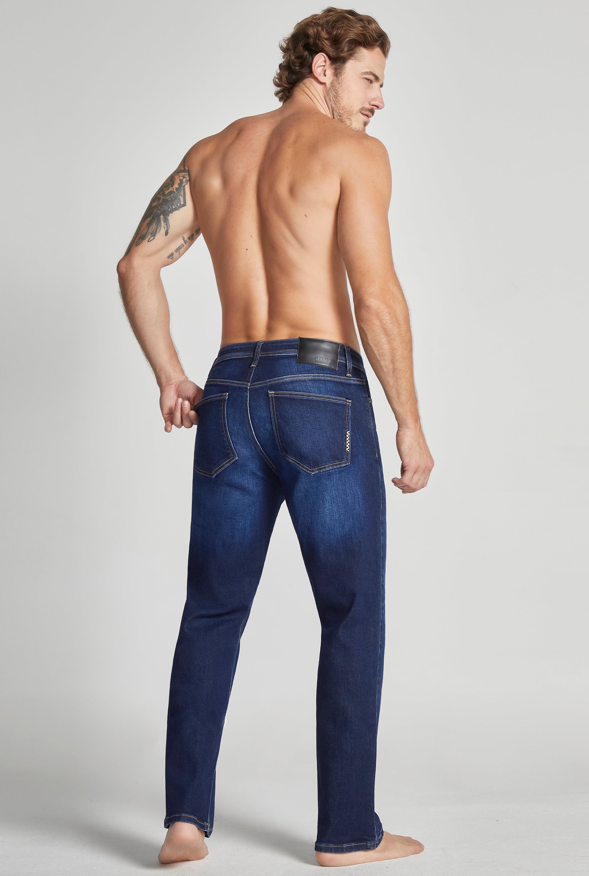 JEANS PARA HOMBRE COLOR AZUL MEDIO CORTE RECTO MODELO 7047STMO