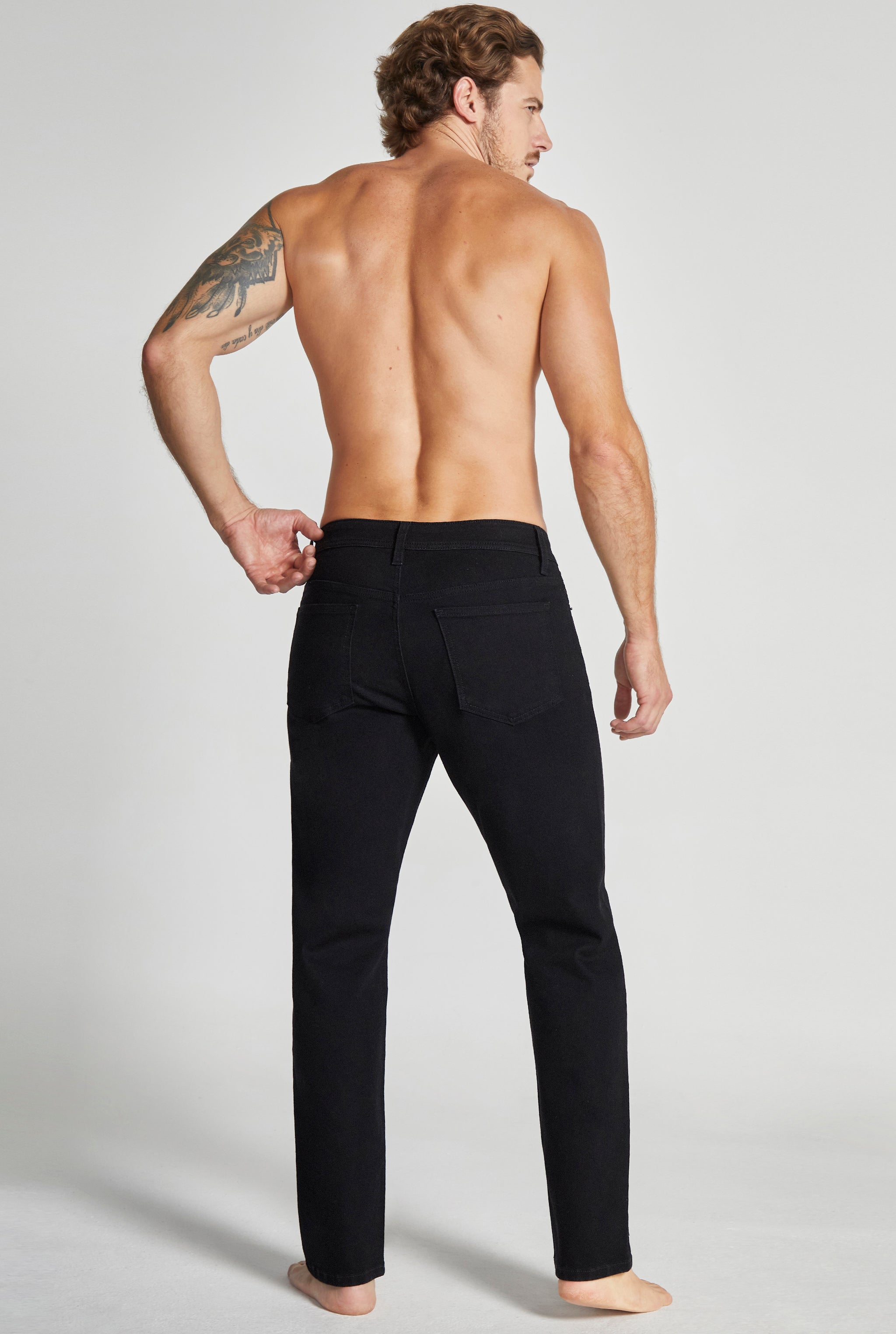 JEANS PARA HOMBRE CINTURA REGULAR SKINNY 7084NGRO