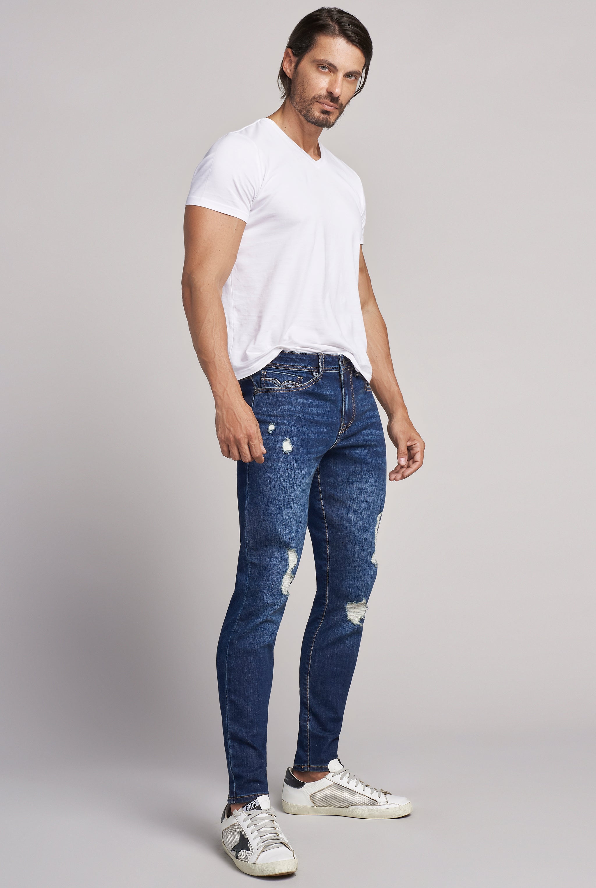 JEANS PARA HOMBRE SÚPER SKINNY CINTURA REGULAR CON DESTRUCCIONES 7044STME