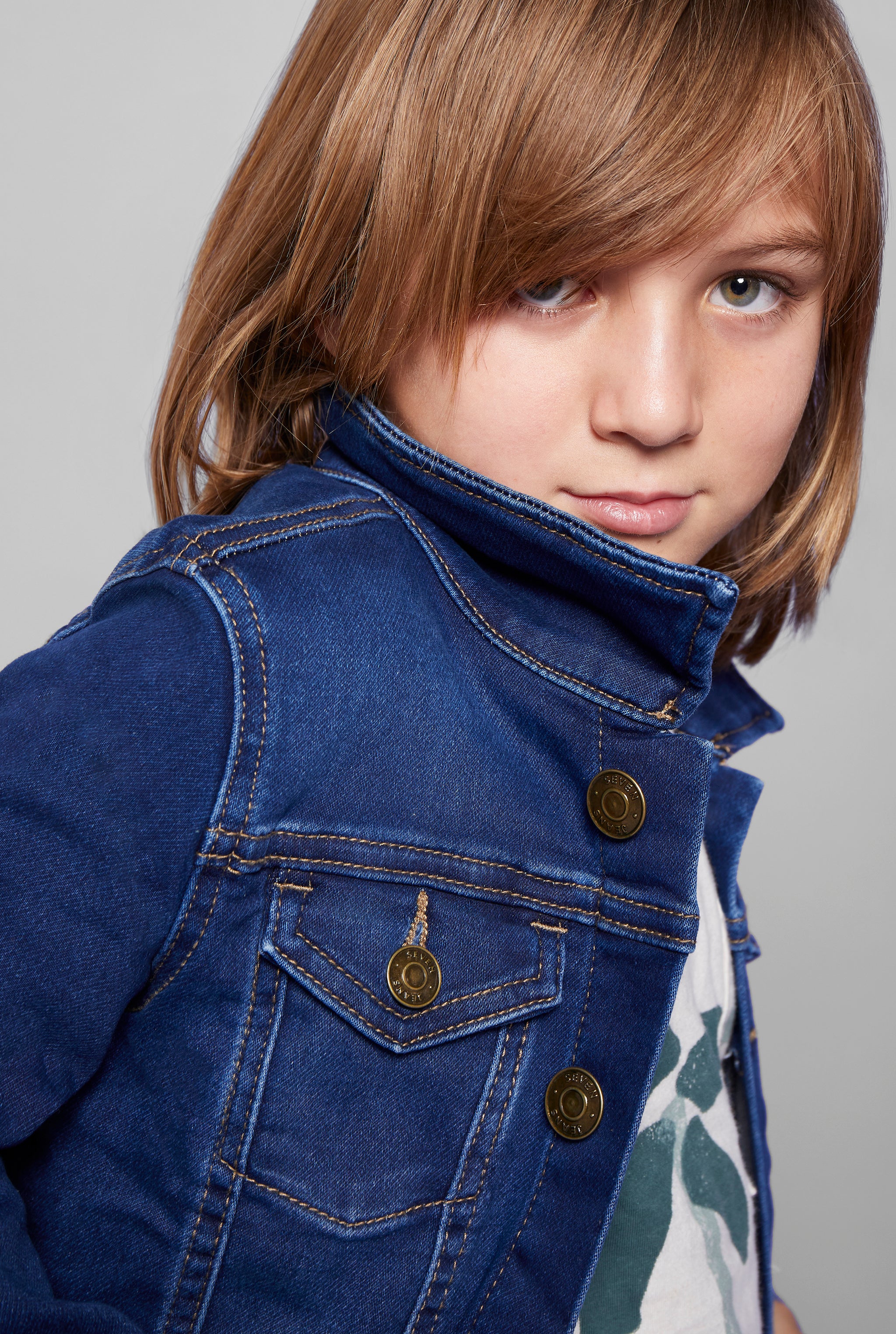 CHAMARRA SLIM COLOR AZUL MEDIO PARA NIÑO 3246STOB