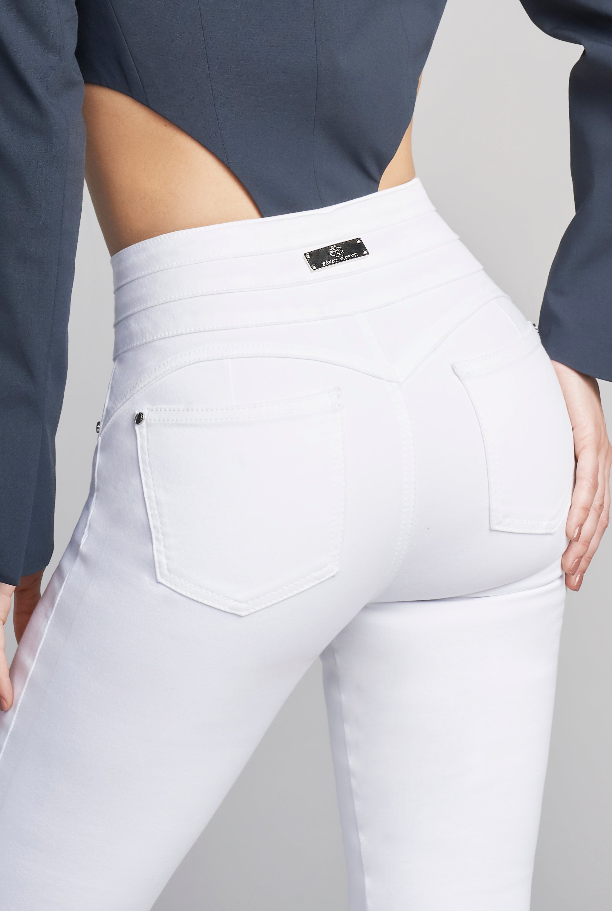 JEANS SLIM STRAIGHT CINTURA ALTA PUSH UP 4221BLCO