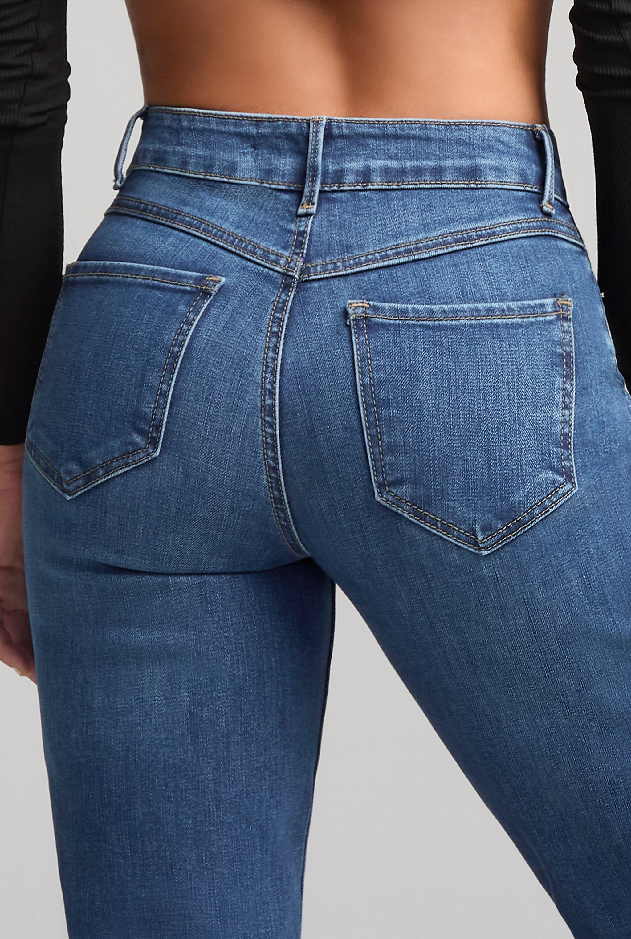 JEANS MOM SLIM TIRO SUPER ALTO FLEX 0076STME