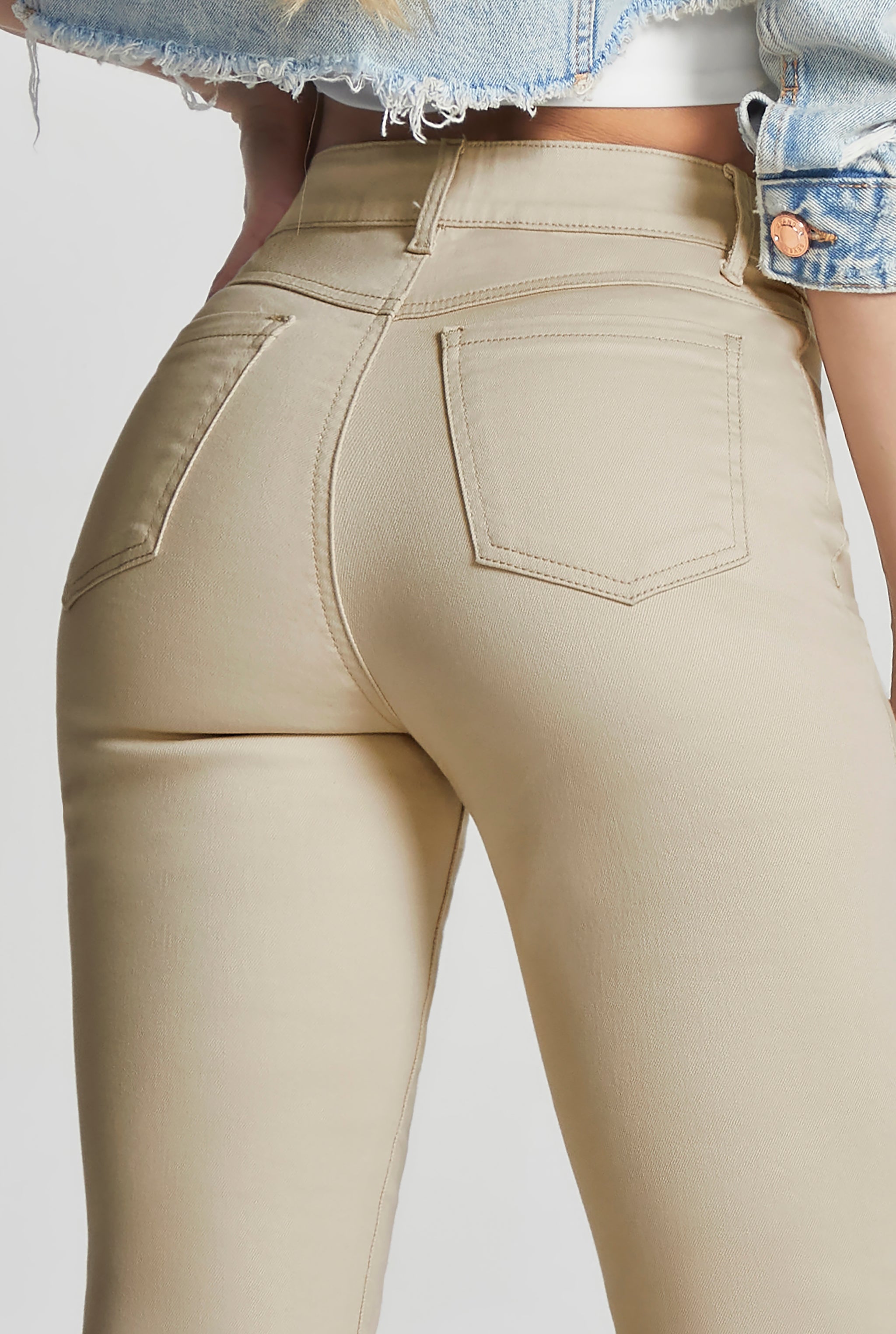 JEANS CINTURA ALTA CORTE SKINNY 7032KAKI