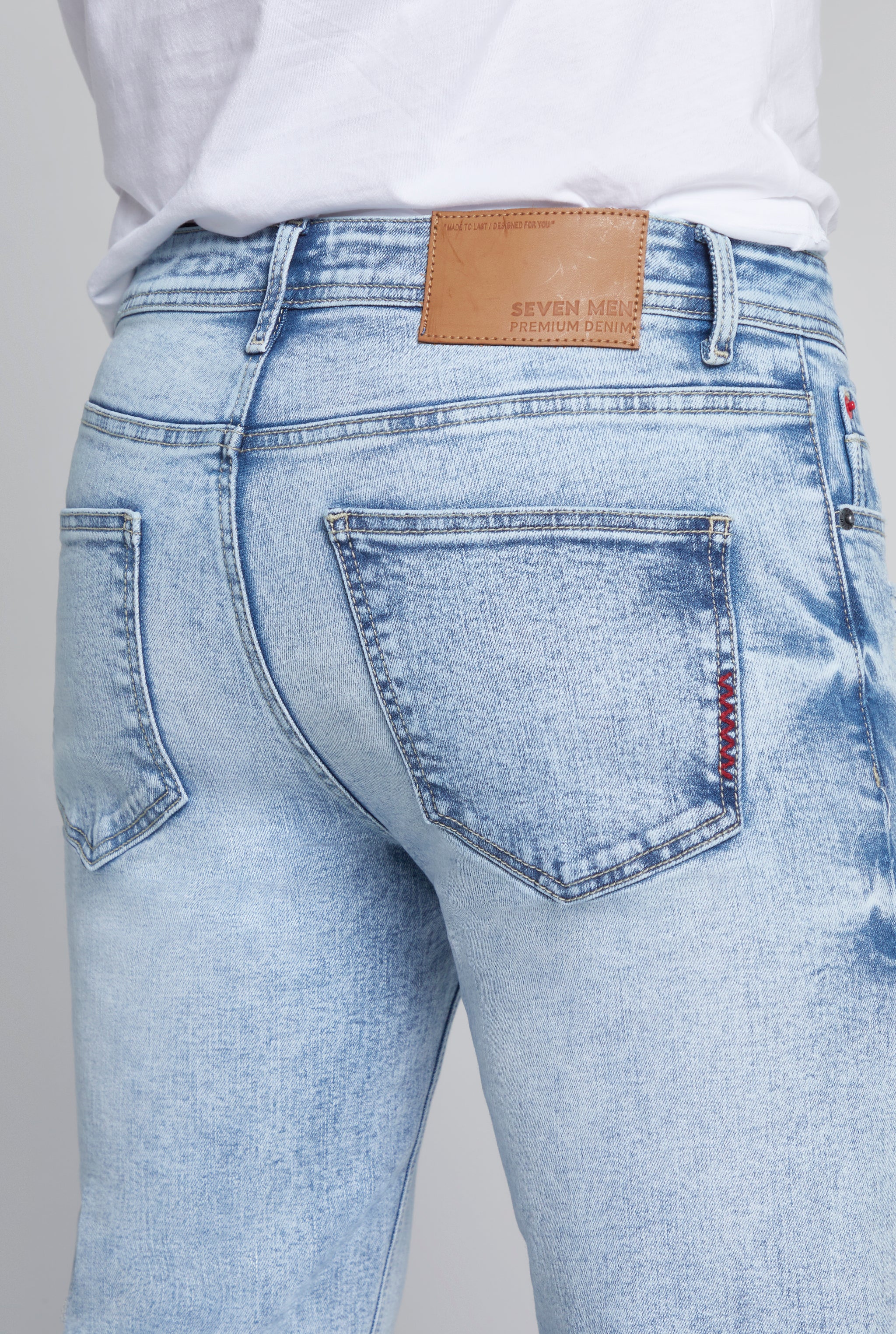 JEANS PARA HOMBRE CORTE SKINNY COLOR AZUL CLARO 7044STCL