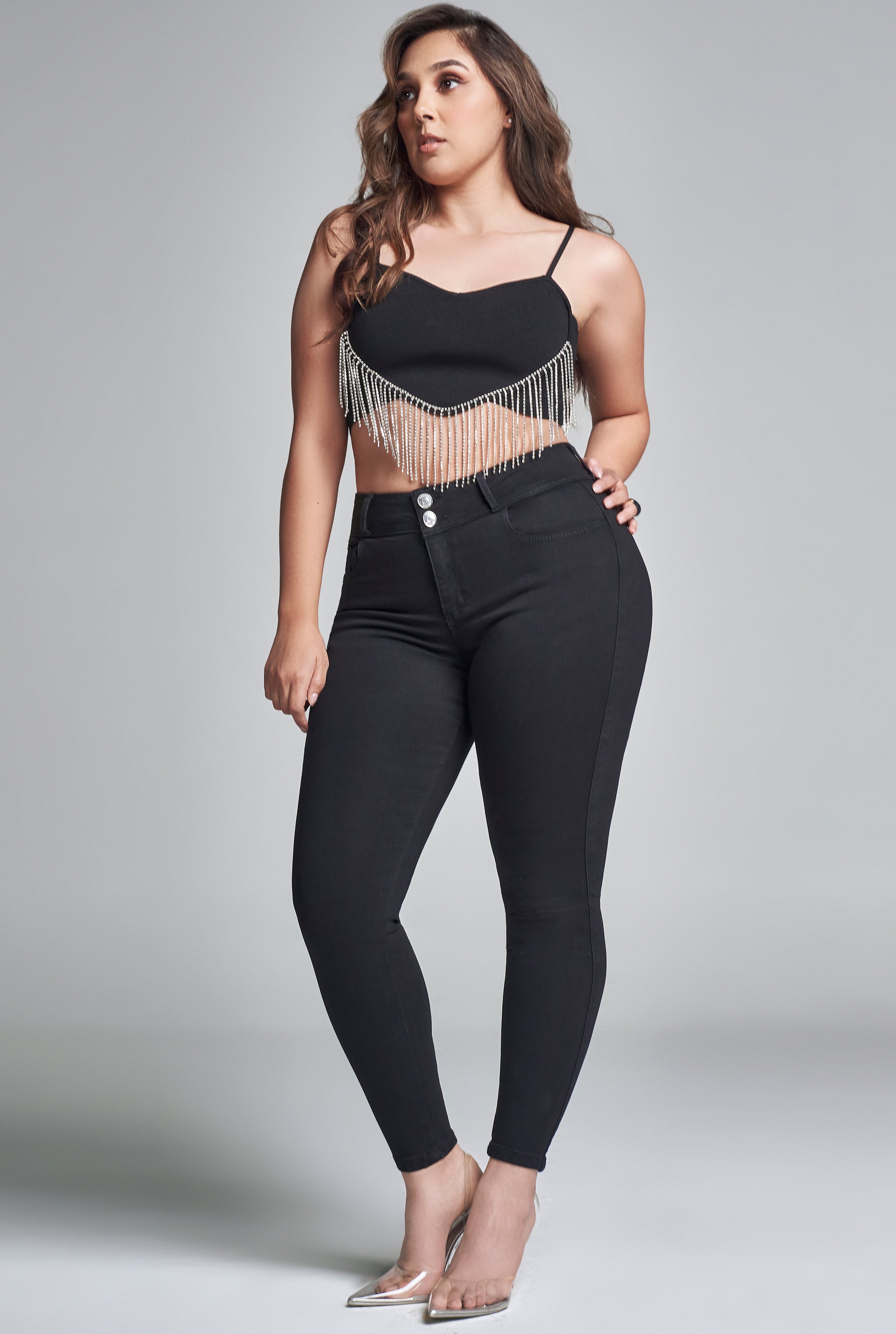 JEANS CURVI CORTE SKINNY CINTURA ALTA TECNOLOGÍA PUSH UP 0118NGRO