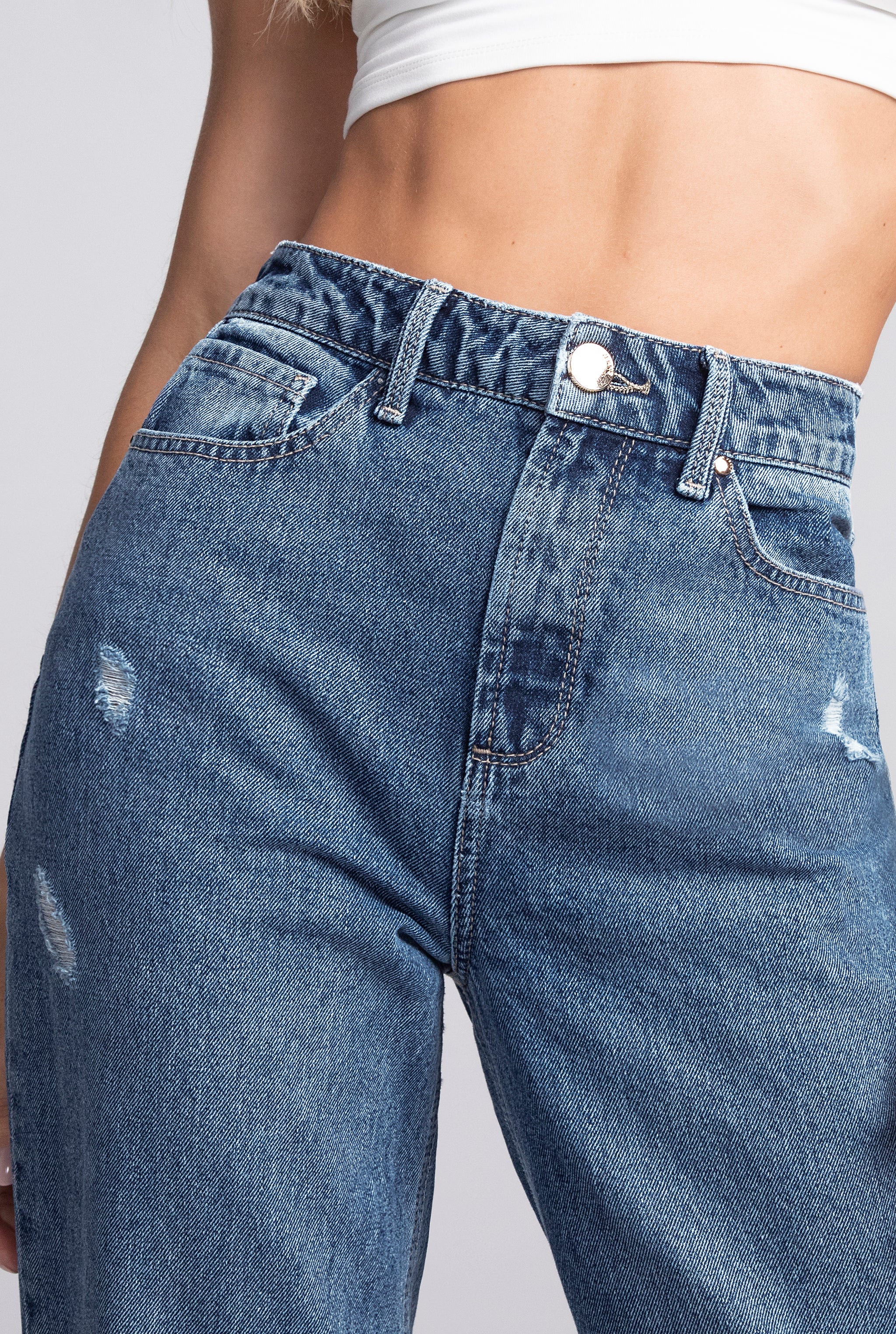 JEANS MOM SLIM CINTURA SÚPER ALTA 4236STMO