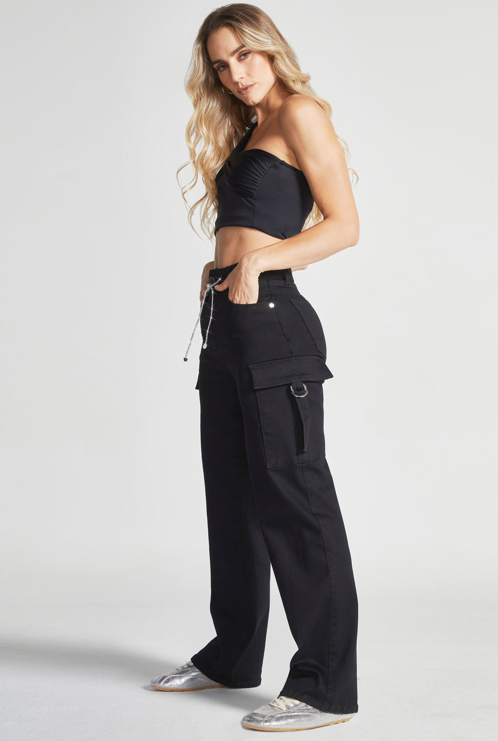 JEANS CARGO CINTURA SÚPER ALTA COLOR NEGRO 0091NGRO (8189539582089)