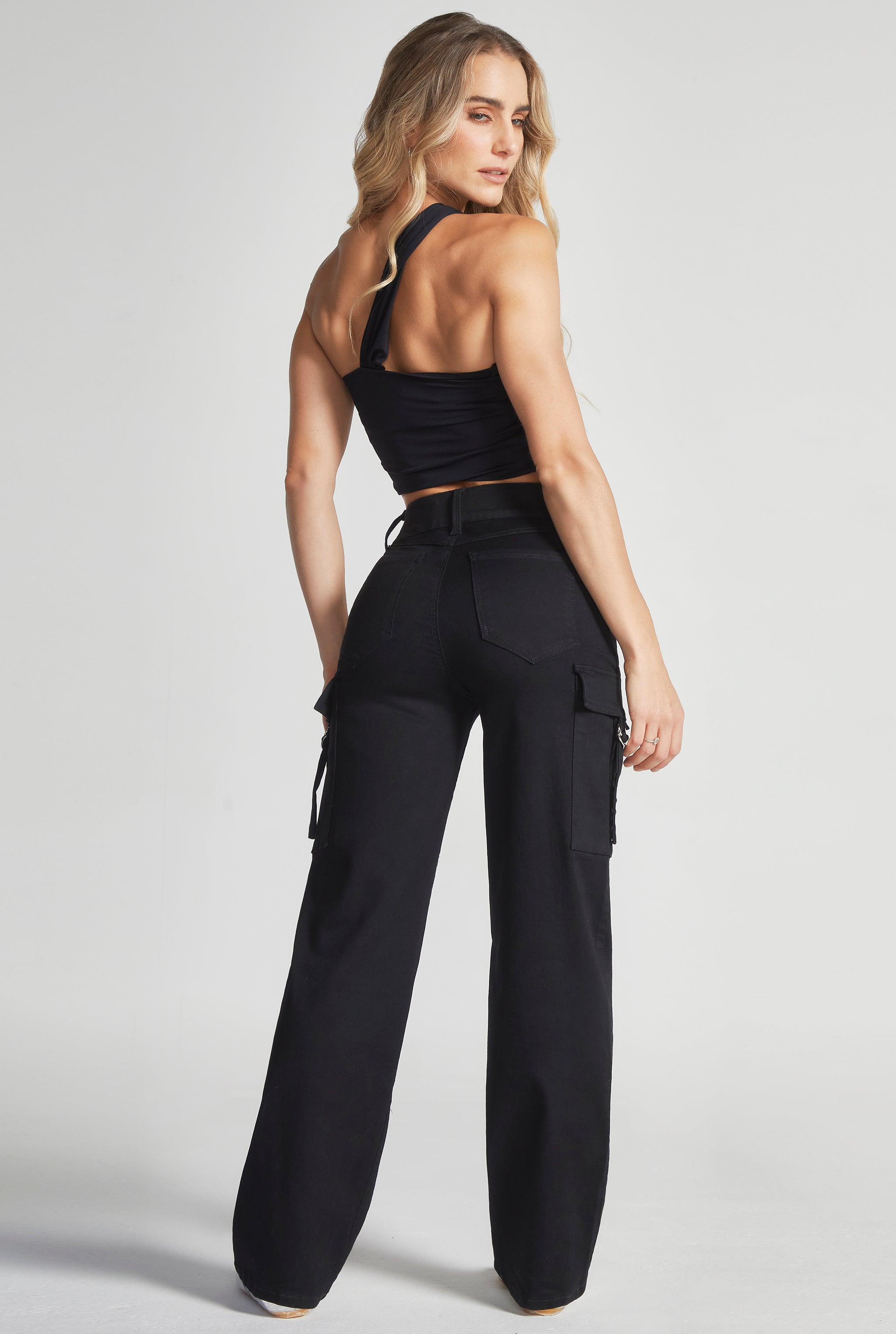 JEANS CARGO CINTURA SÚPER ALTA COLOR NEGRO 0091NGRO