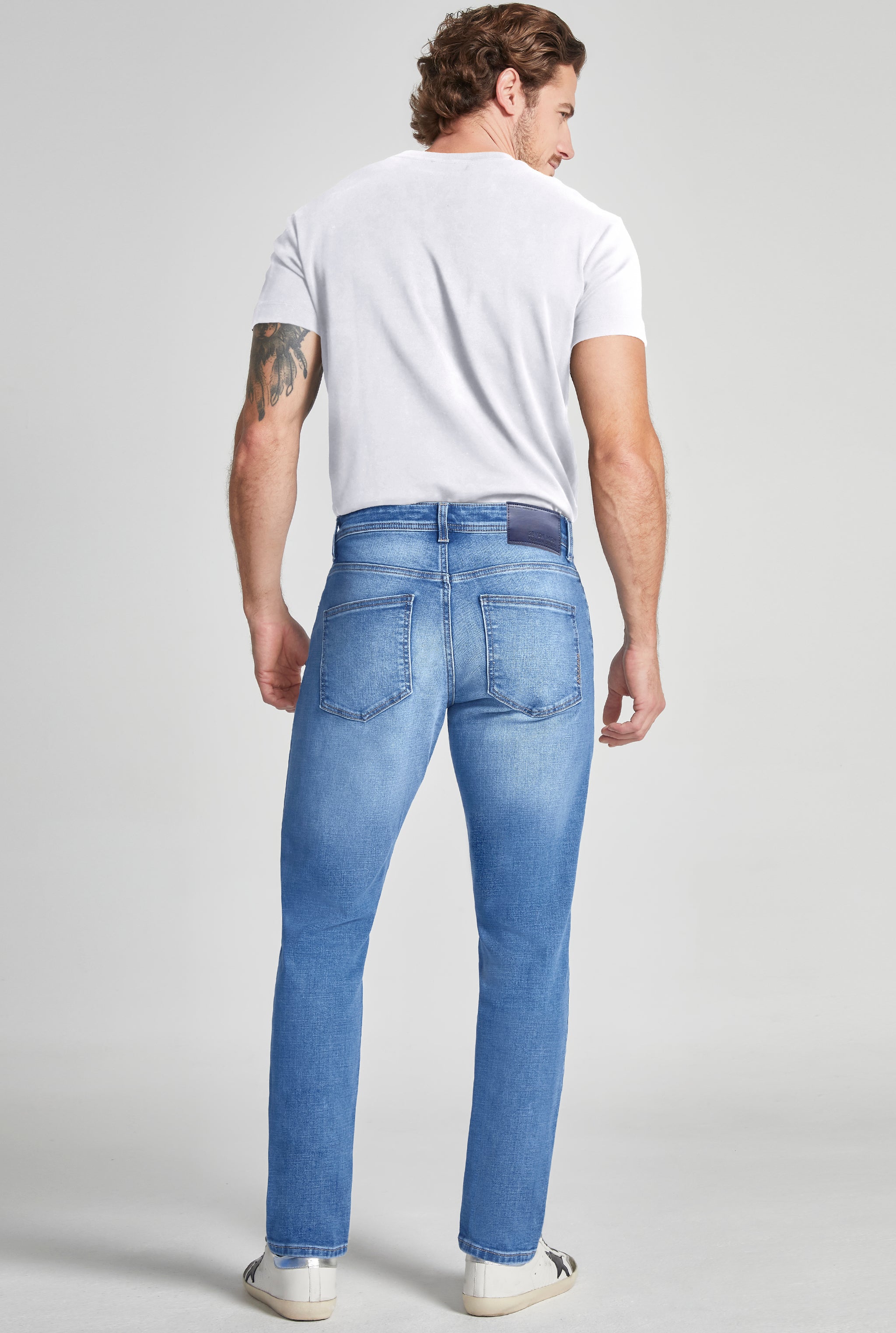 JEANS PARA HOMBRE CINTURA REGULAR CORTE SLIM 7046STME
