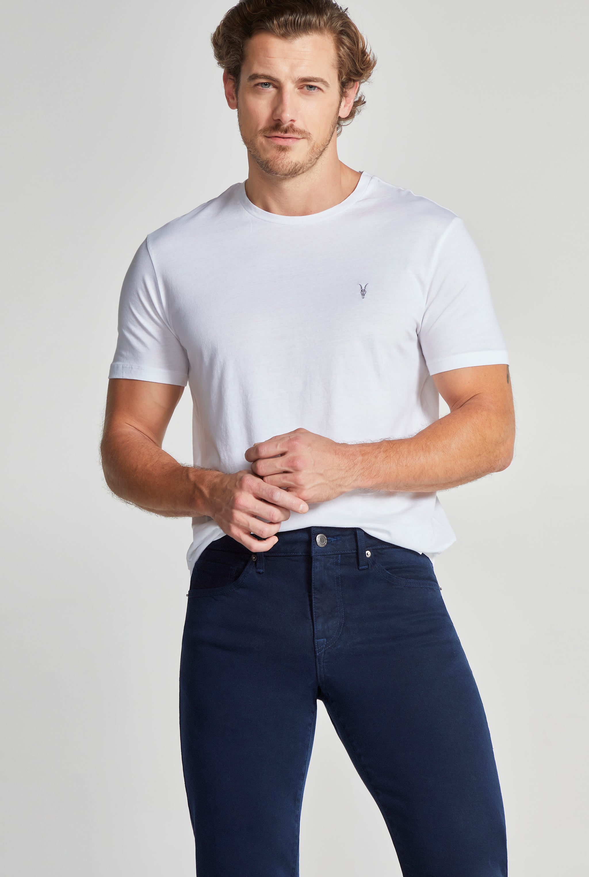 JEANS PARA HOMBRE CINTURA REGULAR CORTE SLIM COLOR NAVI 7097MARI