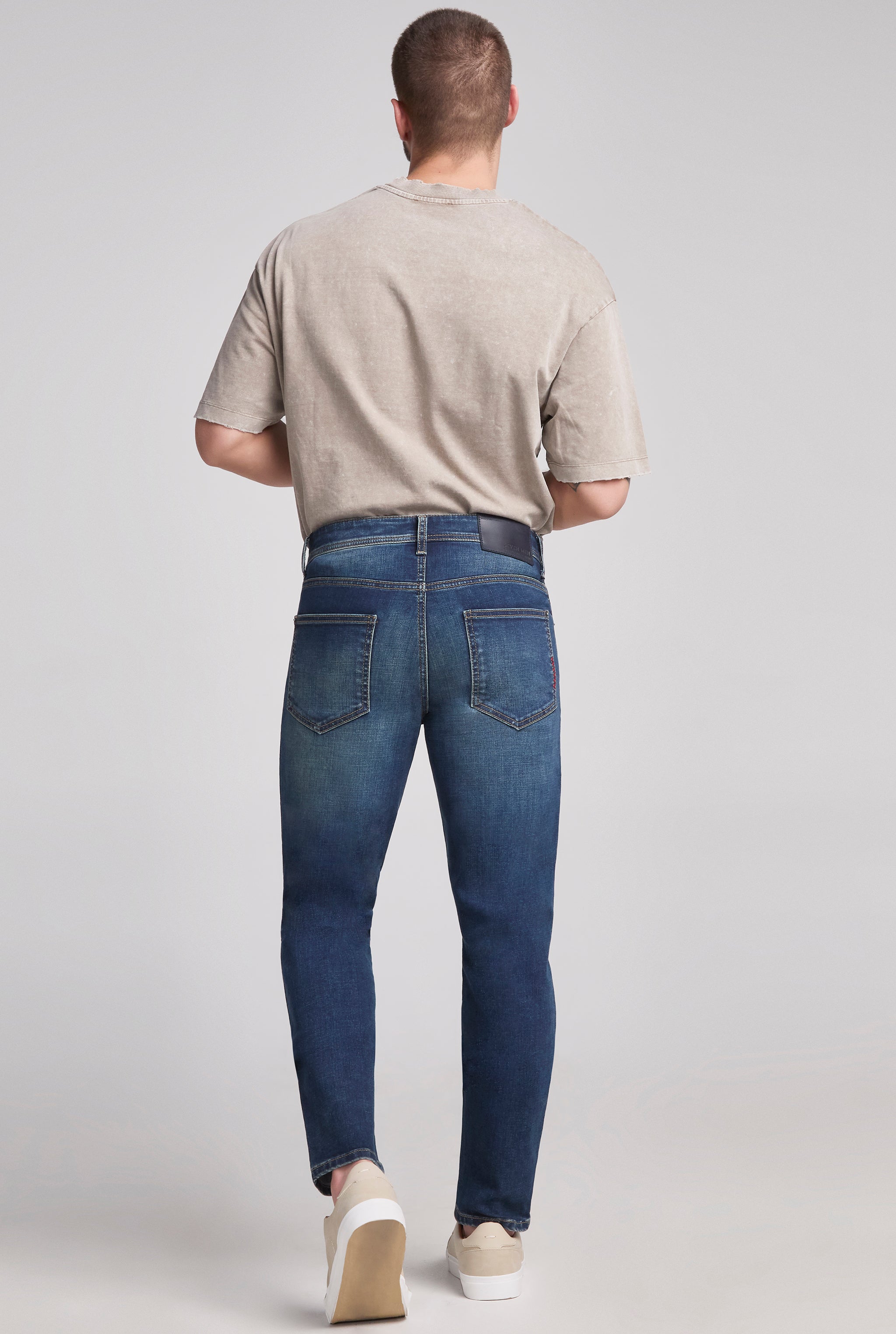 JEANS PARA HOMBRE CORTE SKINNY COLOR AZUL OBSCURO 7043AZOB