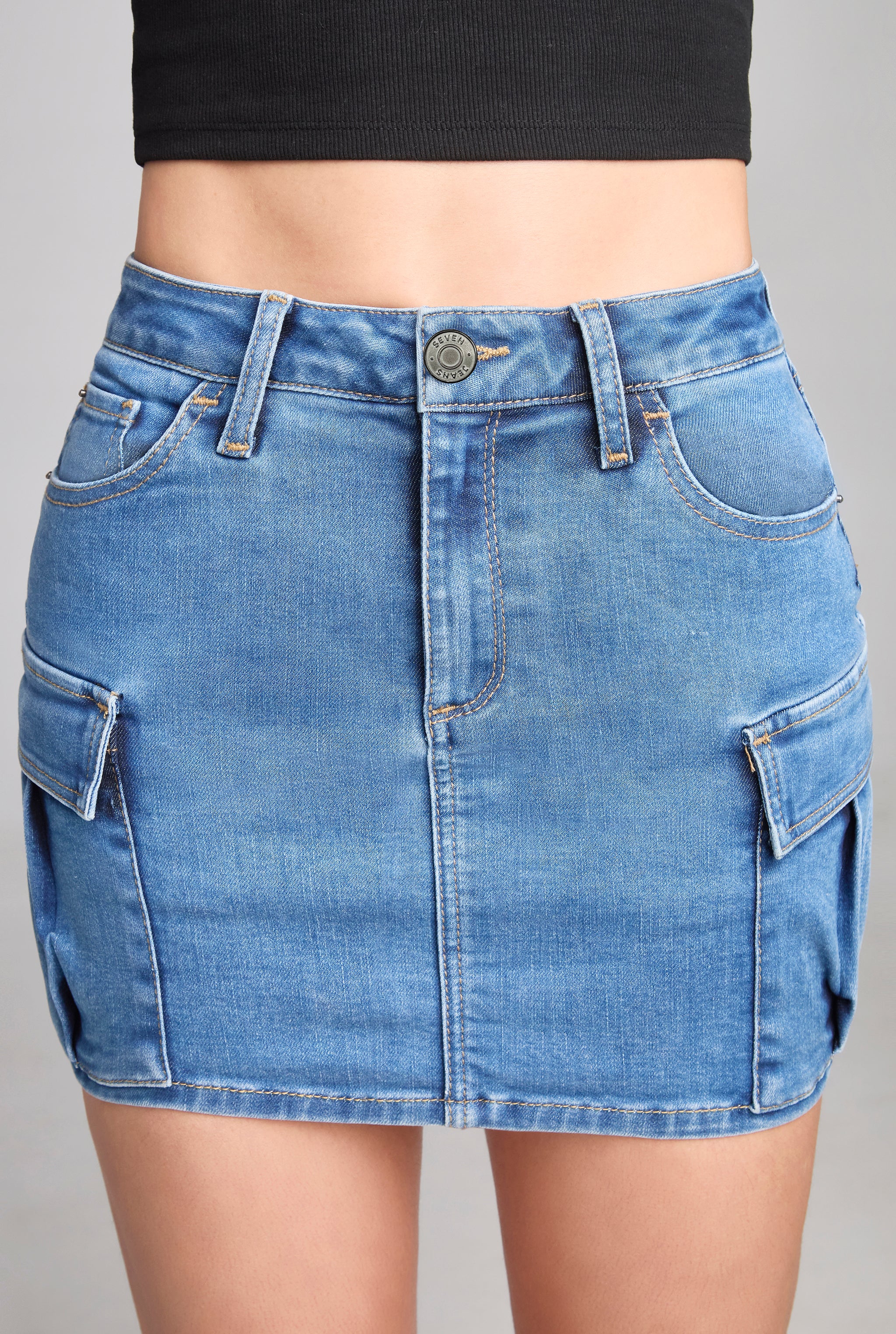 FALDA SHORT CARGO DENIM CINTURA ALTA COLOR AZUL MEDIO 9897STME