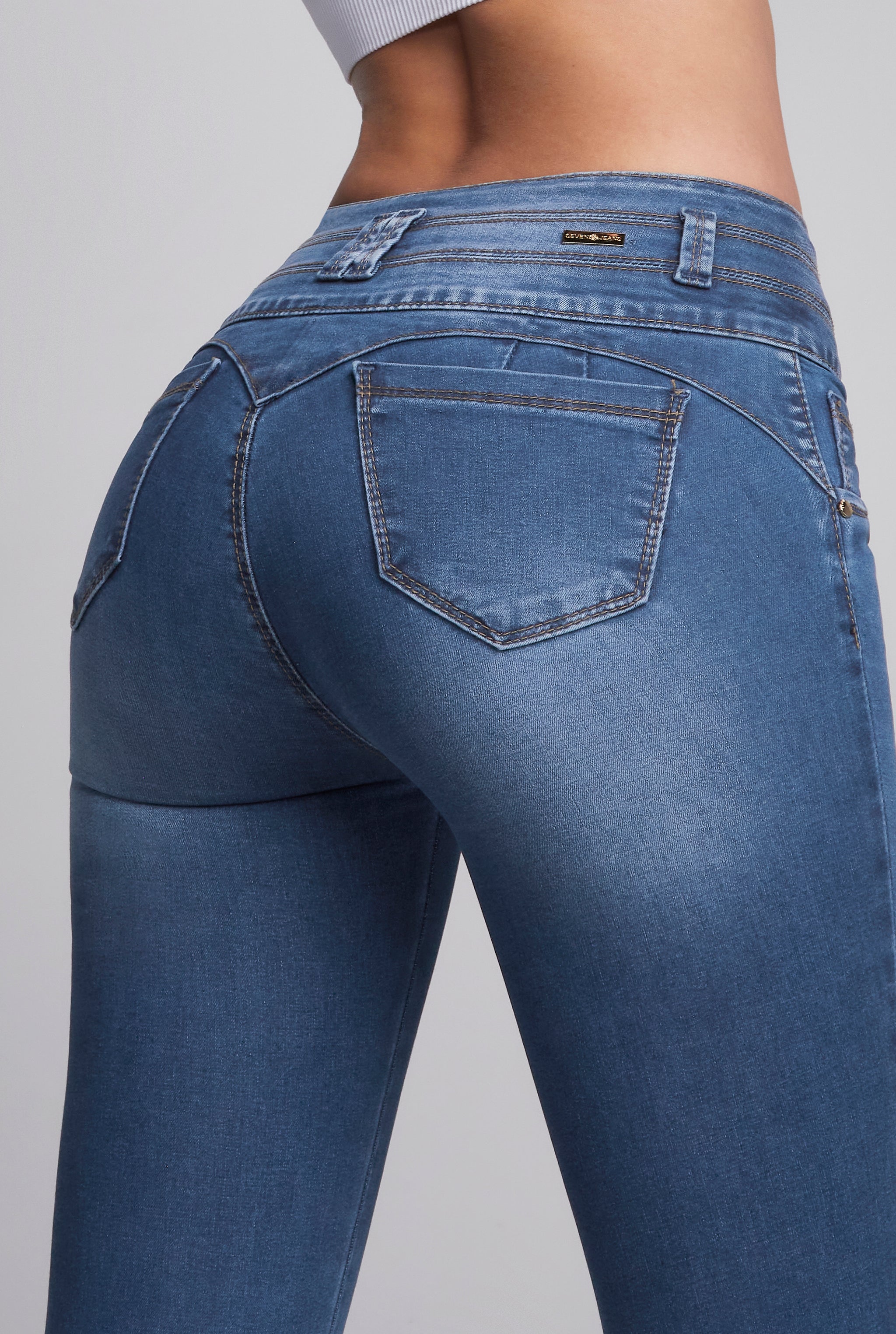 JEANS SUPER SKINNY AZUL MEDIO OBSCURO TECNOLOGÍA PUSH UP CON CINTURA ALTA 8033STMO