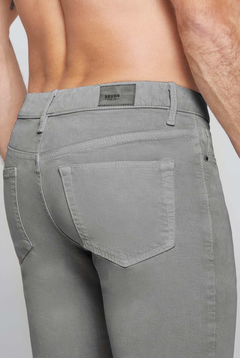 JEANS PARA HOMBRE CORTE SLIM COLOR GRIS 7097GRIS