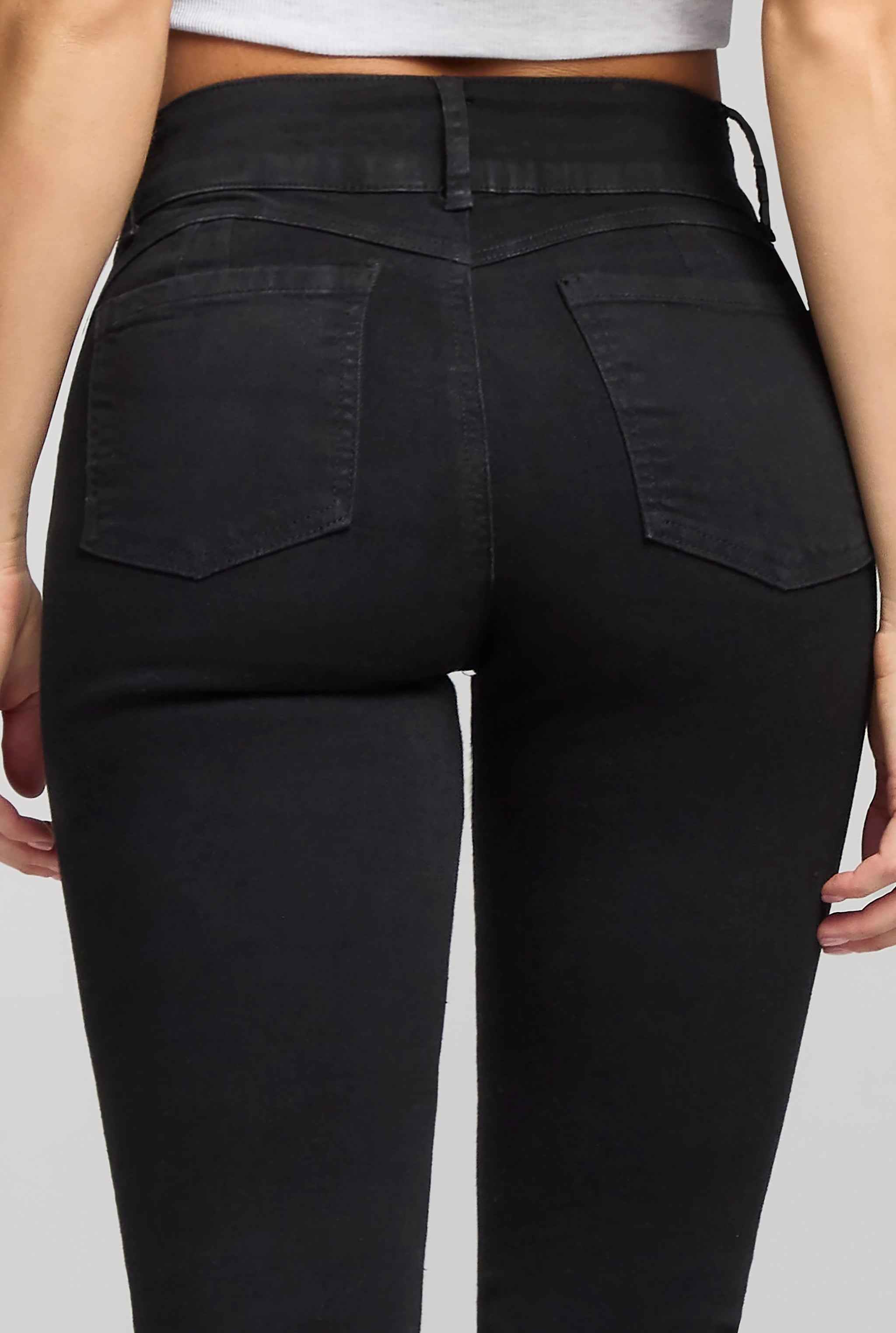 JEANS SUPER SKINNY TIRO MEDIO PUSH UP 1170NGRO